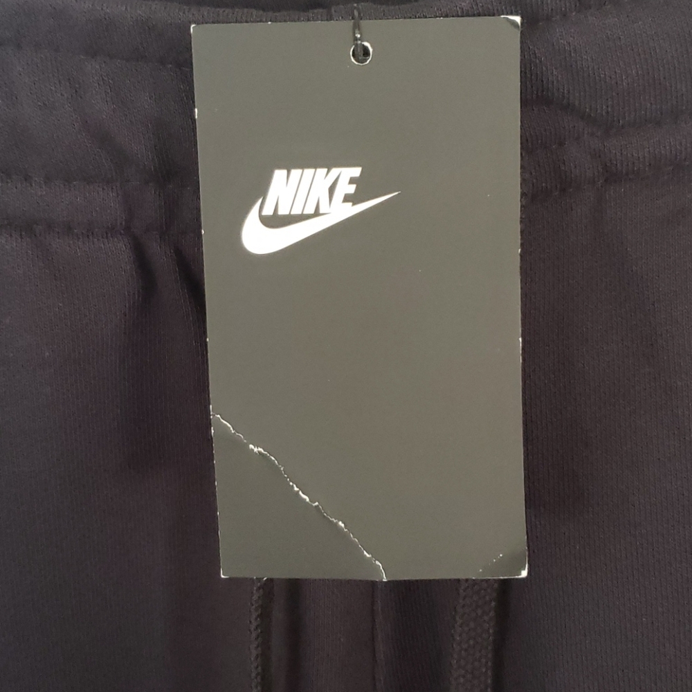 SOLD! Nike Swoosh On Tour 2020 French Terry Shorts - Picture 12 of 12